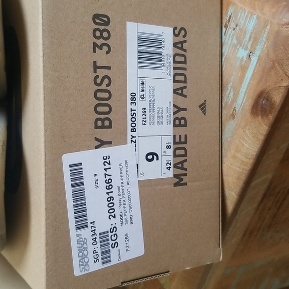 NWT Adidas Yeezy Boost 380 Pepper - SZ 9 - Picture 2 of 12